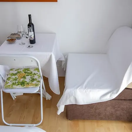 Veca Apartman Starigrad-Paklenica