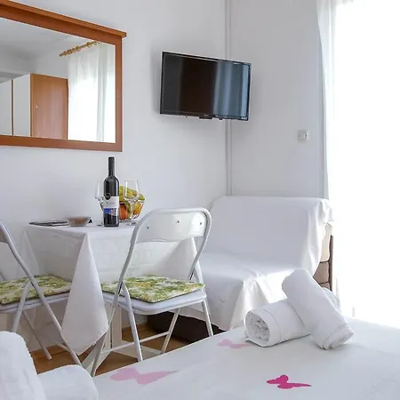 Veca Apartman Starigrad-Paklenica