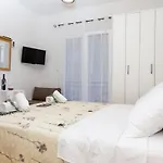 Veca Apartman Starigrad Paklenica