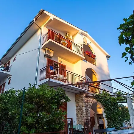 Veca * Starigrad Paklenica