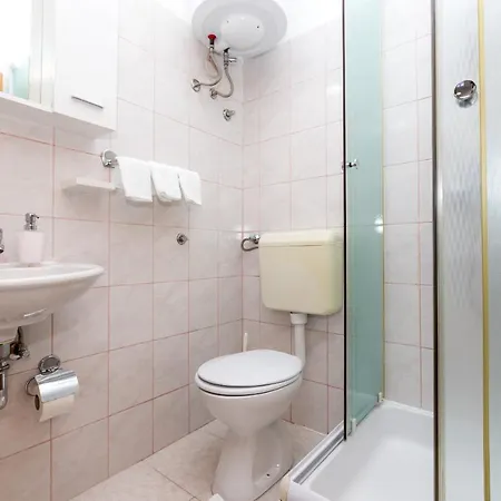 Veca * Starigrad Paklenica