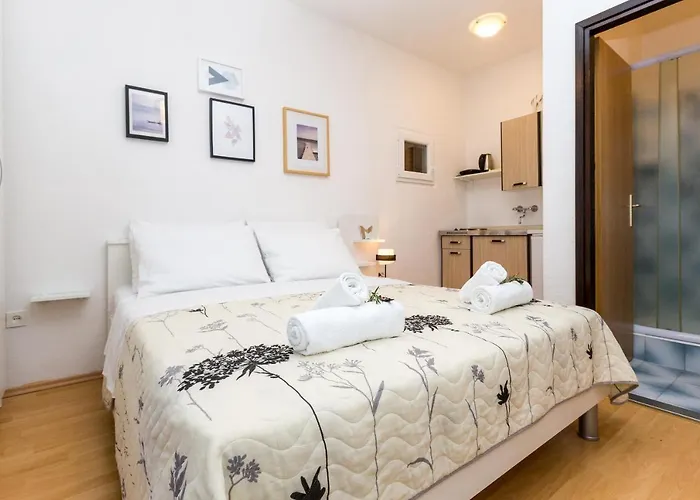 Veca * Starigrad Paklenica